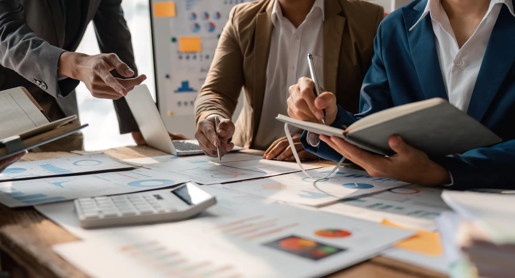 استشارات الحوكمة 14 Business Consulting meeting working and brainstorming analyzing new business project finance