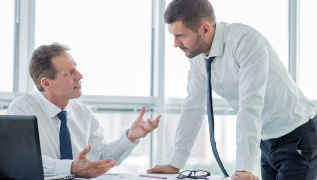 الفرق بين إدارة المخاطر وإدارة الأزمات