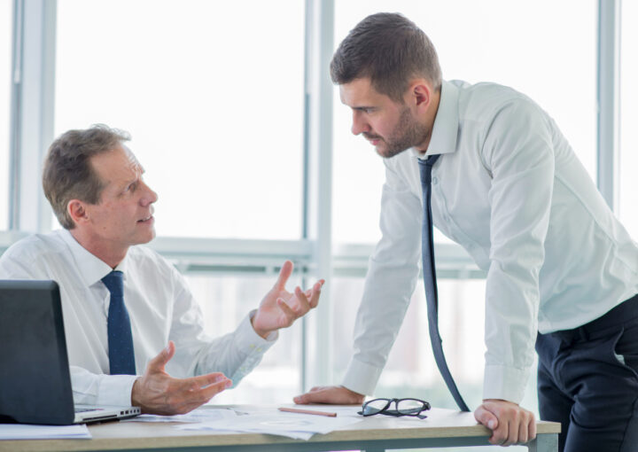 الفرق بين إدارة المخاطر وإدارة الأزمات